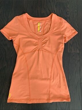 Lole Coral-Orange Short Sleeve Ruched Scoop Neck Performance Tee